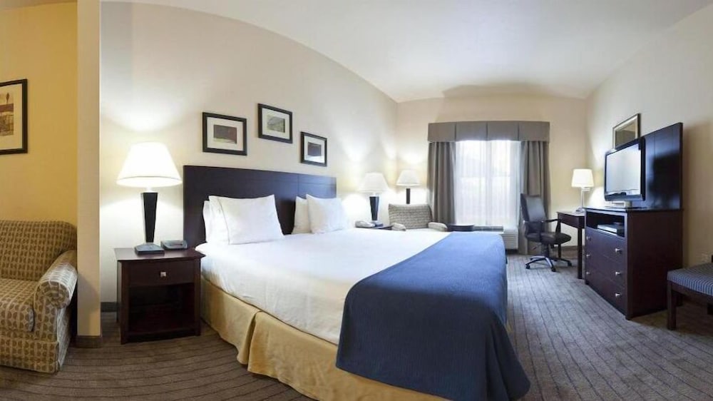 holiday inn express and suites marshall by ihg