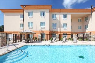 holiday inn express and suites marshall by ihg