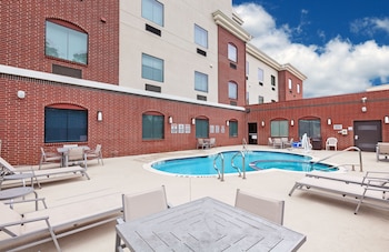Holiday Inn Express And Suites Longview South I20 By Ihg,Near Letourneau University,3 star