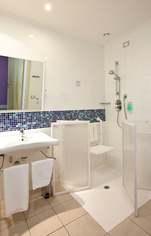 holiday inn express reggio emilia by ihg
