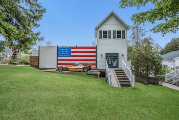 the shore club wisconsin ascend hotel collection