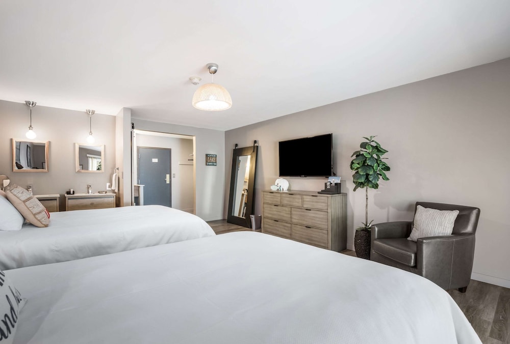 the shore club wisconsin ascend hotel collection