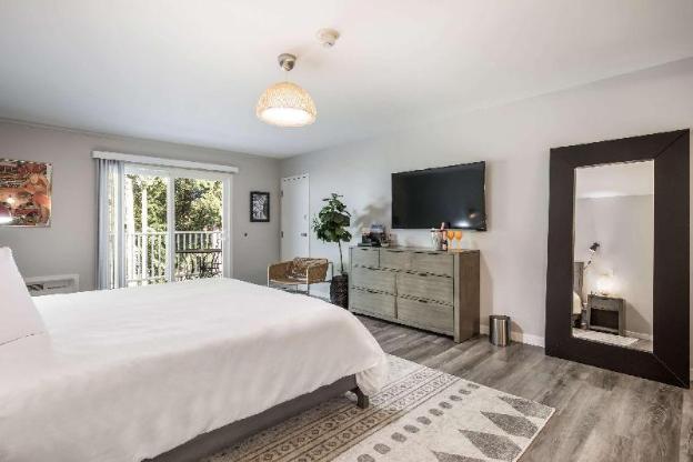 the shore club wisconsin ascend hotel collection