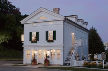 The Rochester Inn, A Historic Hotel,Sheboygan>>Cascade,3 star