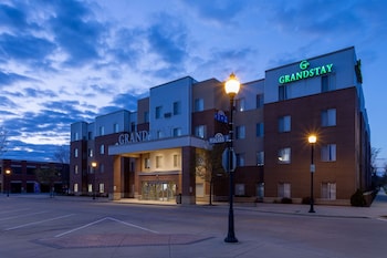 grandstay residential suites hotel sheboygan