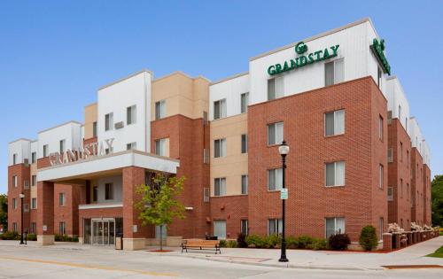 grandstay residential suites hotel sheboygan