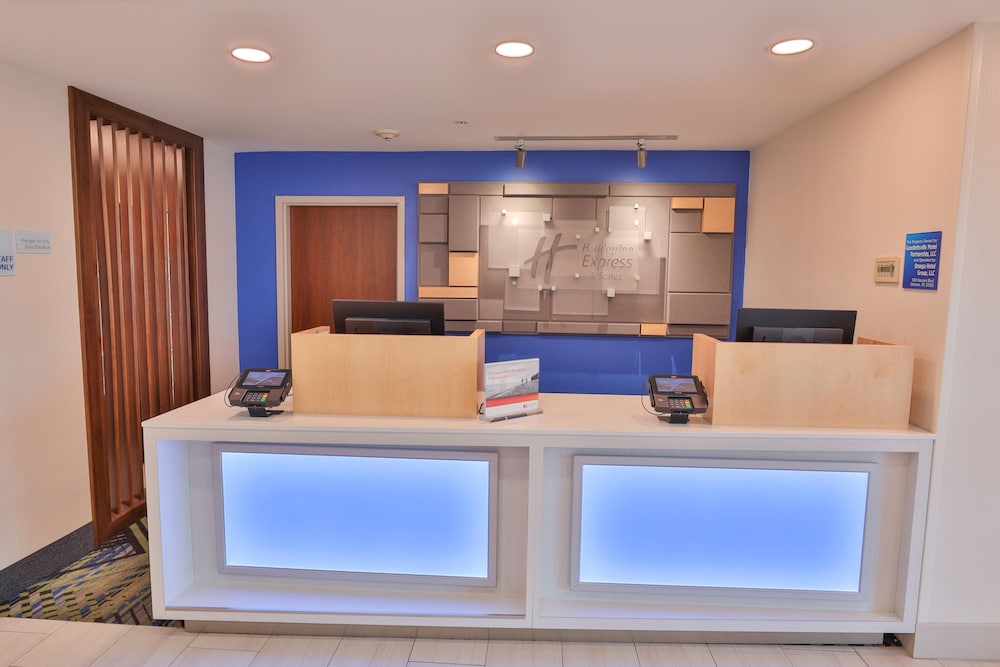holiday inn express and suites dickson by ihg