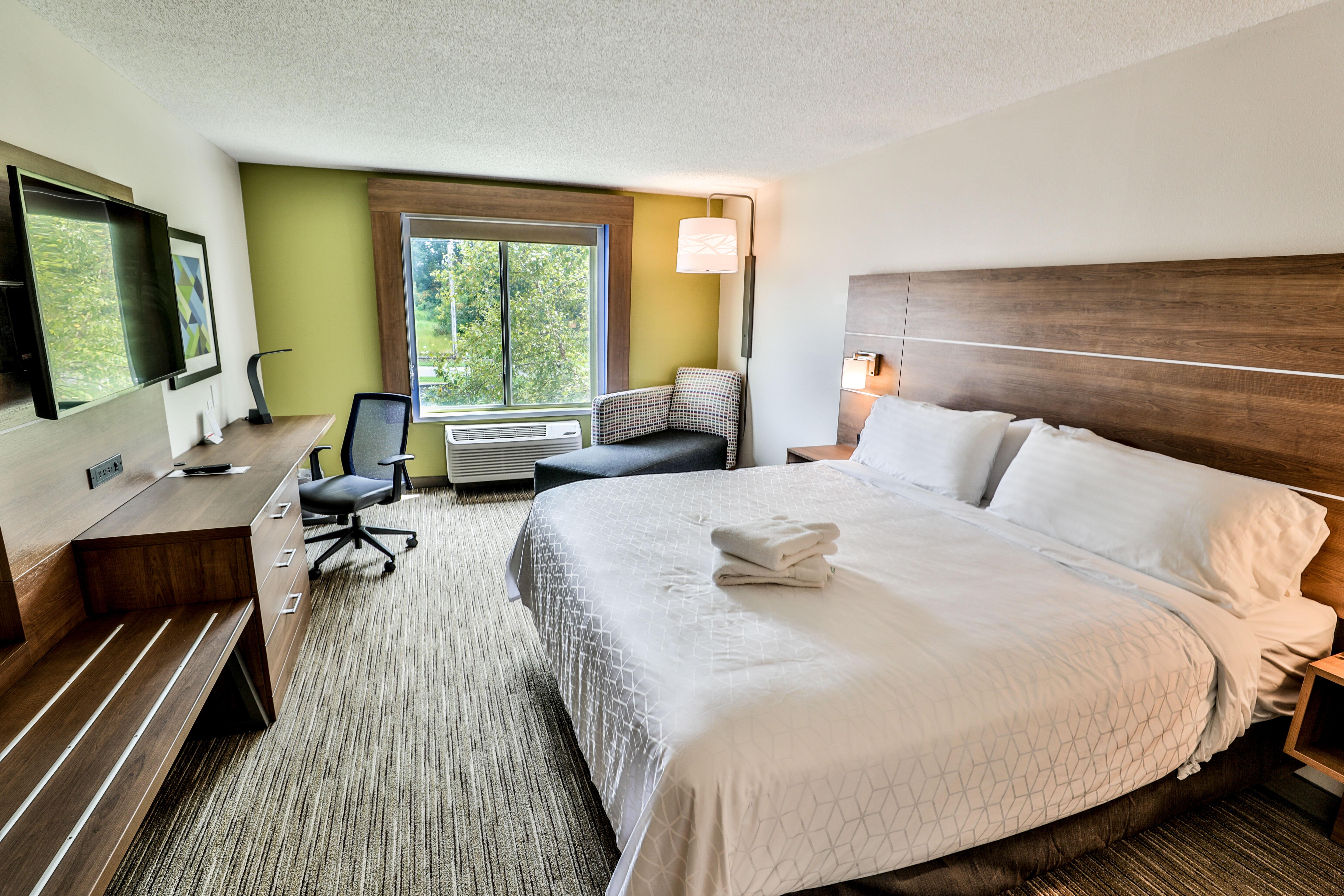 holiday inn express and suites dickson by ihg