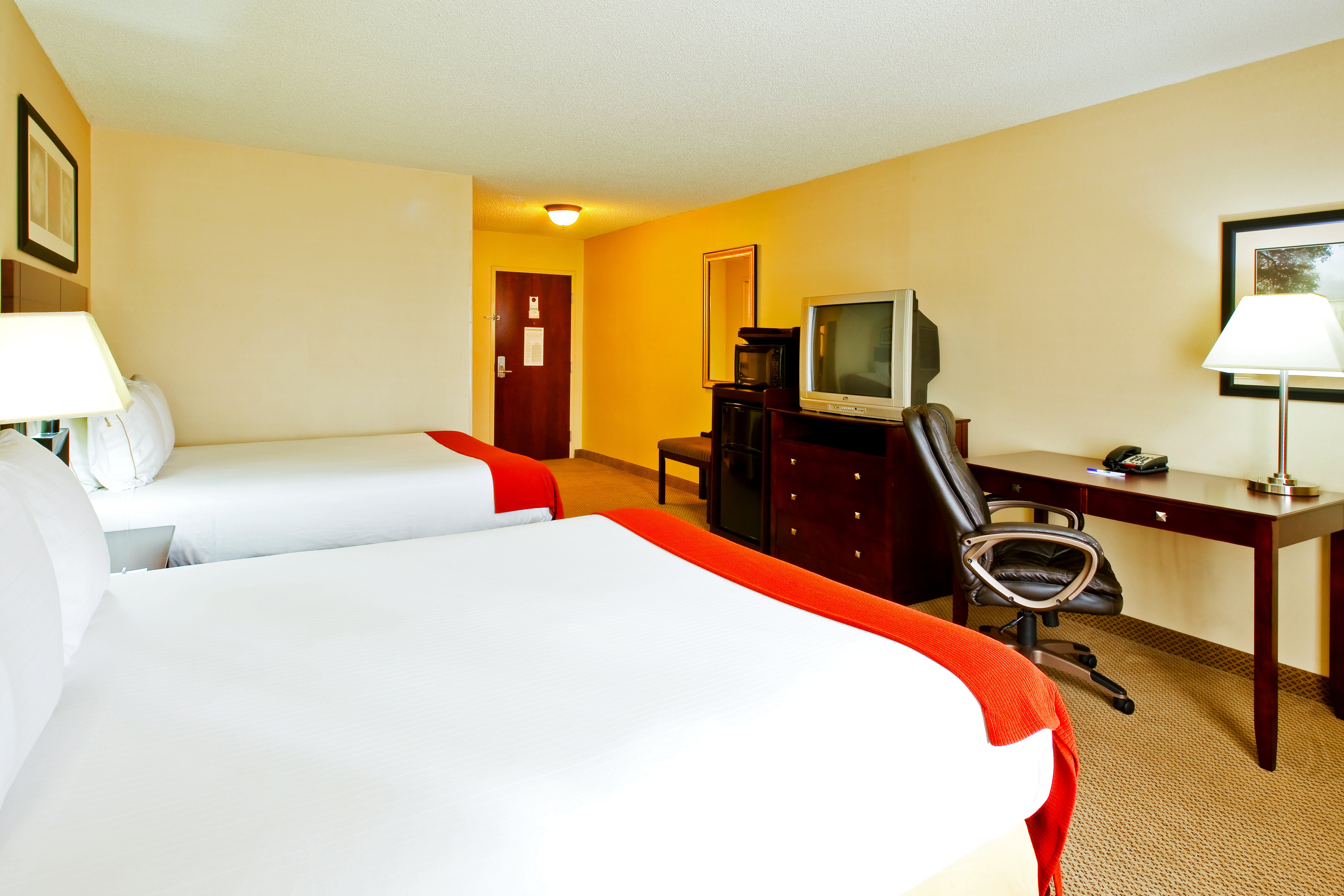 holiday inn express and suites dickson by ihg