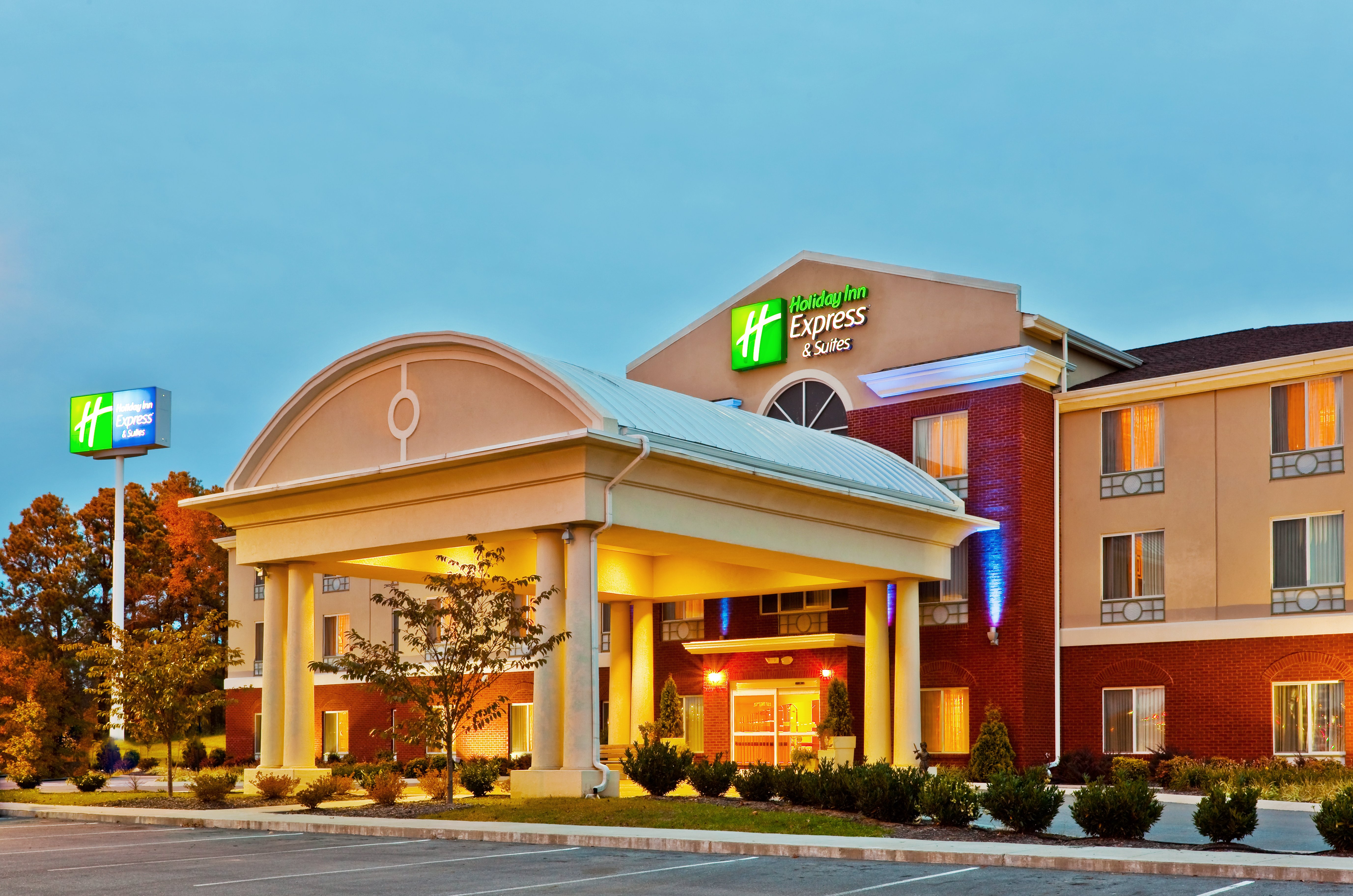 holiday inn express and suites dickson by ihg