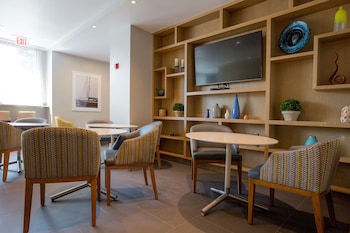 Hilton Philadelphia At Penn's Landing,Penn>>King Of Prussia,4 star