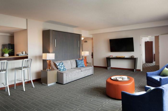 hilton philadelphia at penns landing