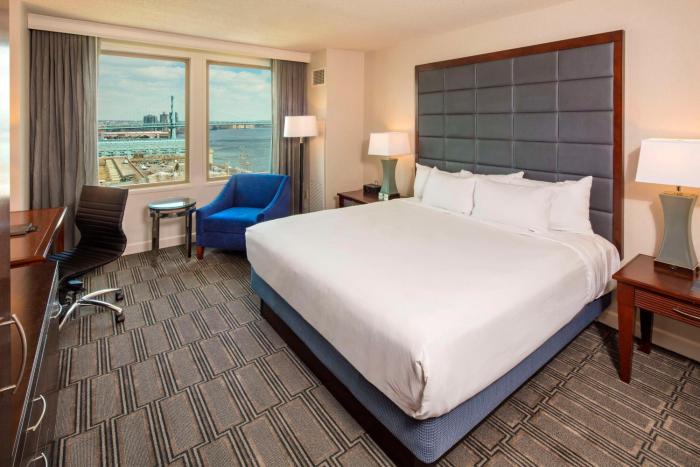 hilton philadelphia at penns landing
