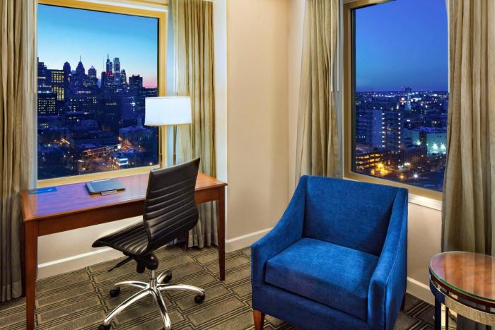 hilton philadelphia at penns landing
