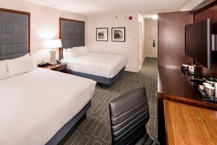 hilton philadelphia at penns landing
