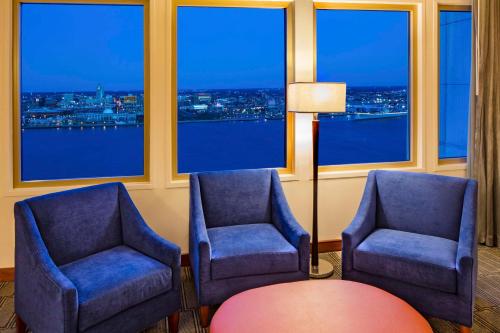 hilton philadelphia at penns landing