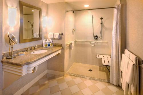 hilton philadelphia at penns landing