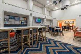 hampton inn and suites wilder