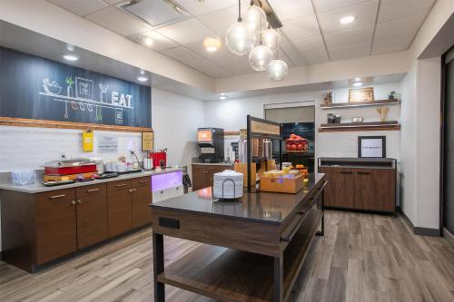 hampton inn and suites wilder