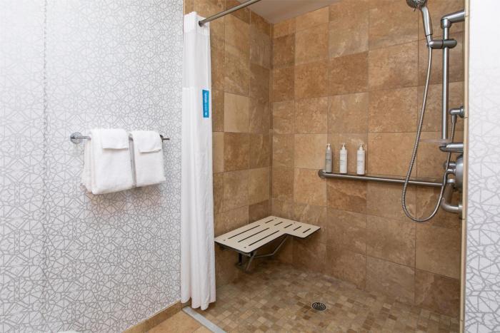 hampton inn and suites wilder