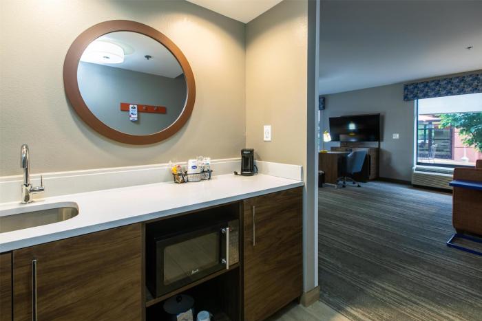 hampton inn and suites wilder