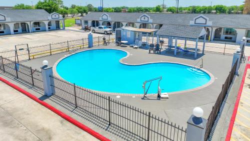 executive inn of hondo