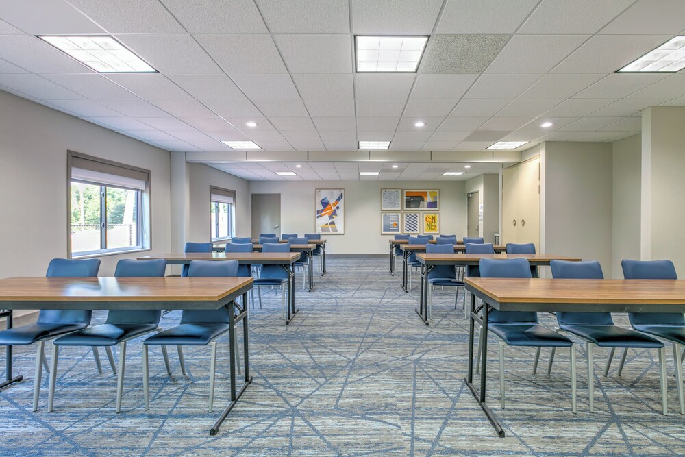 holiday inn express valparaiso by ihg