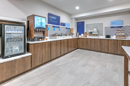 holiday inn express valparaiso by ihg