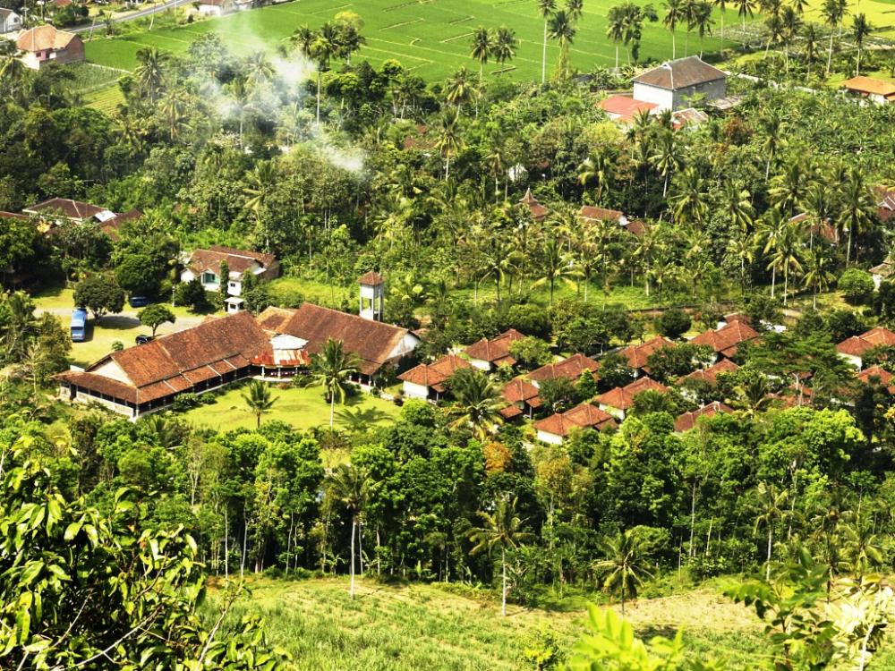 margo utomo hill view resort