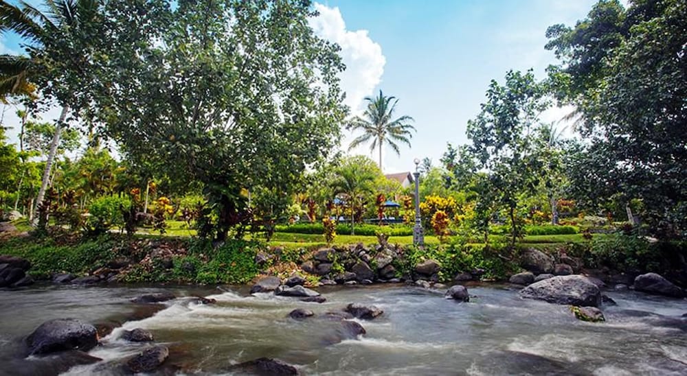 margo utomo hill view resort