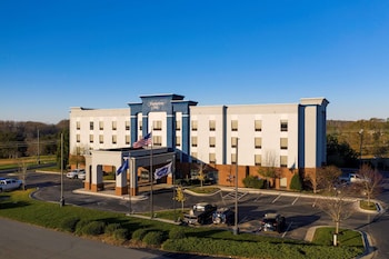 hampton inn gretna smith mountain lake