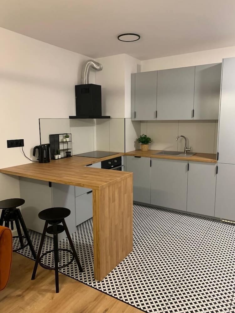 rent a pad apartments