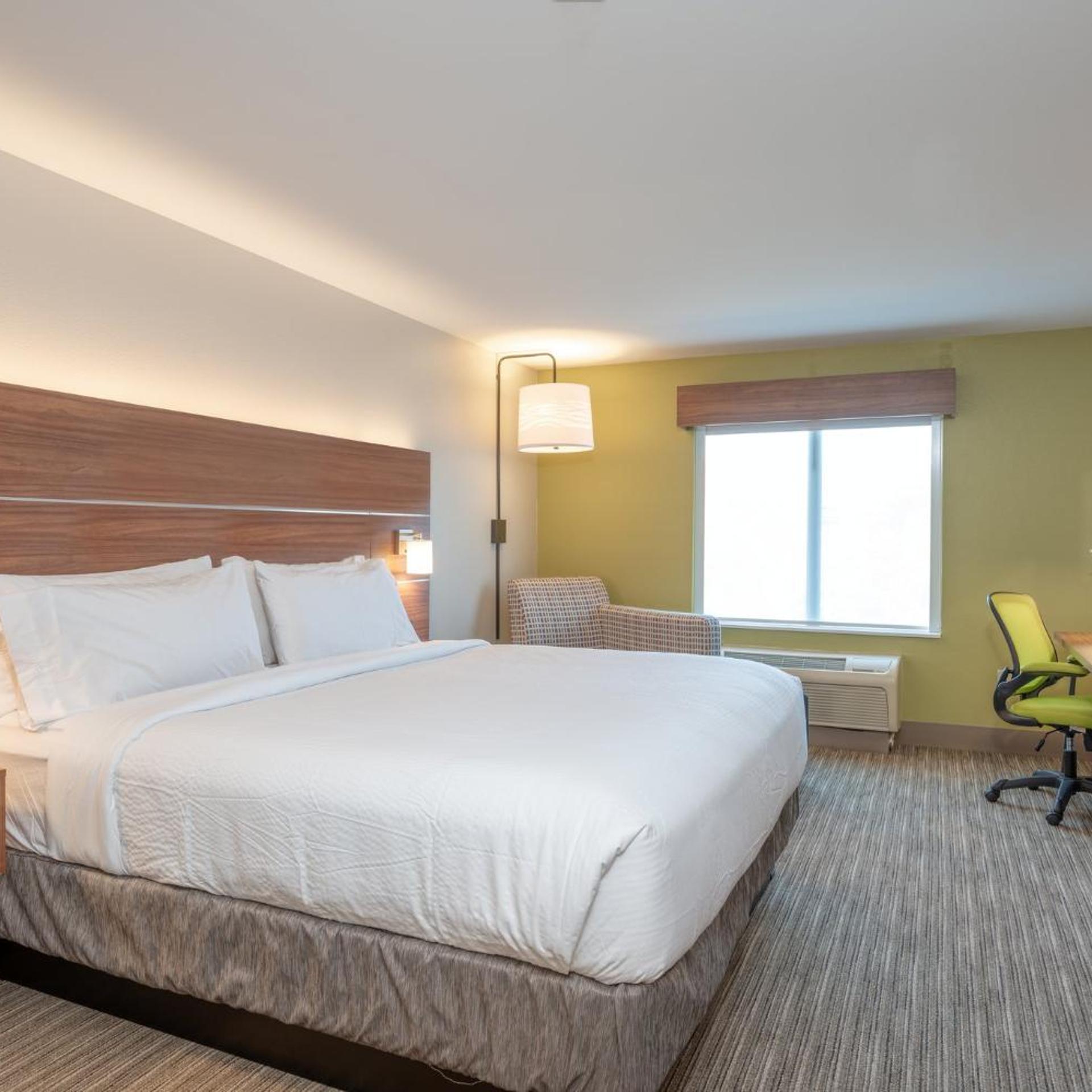 holiday inn express and suites thornburg s freder