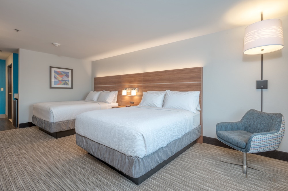 holiday inn express and suites thornburg s freder