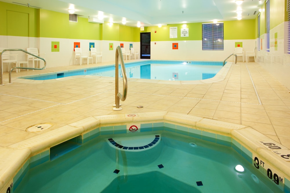 holiday inn express and suites thornburg s freder