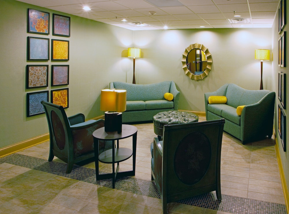 holiday inn express and suites thornburg s freder