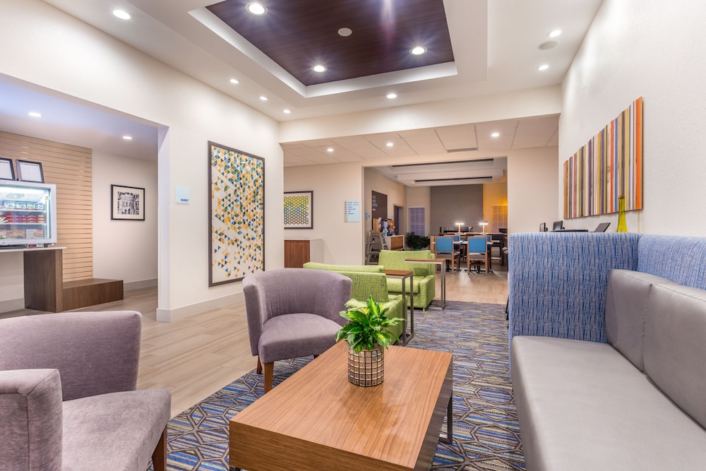 holiday inn express and suites eau claire north by ihg