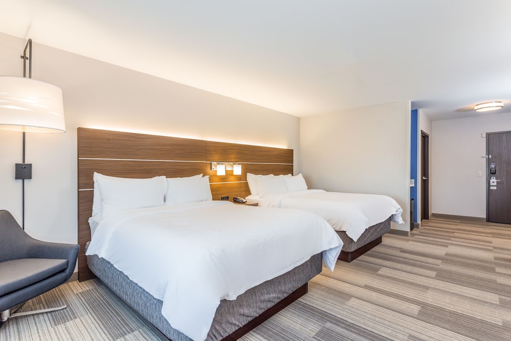 holiday inn express and suites eau claire north by ihg