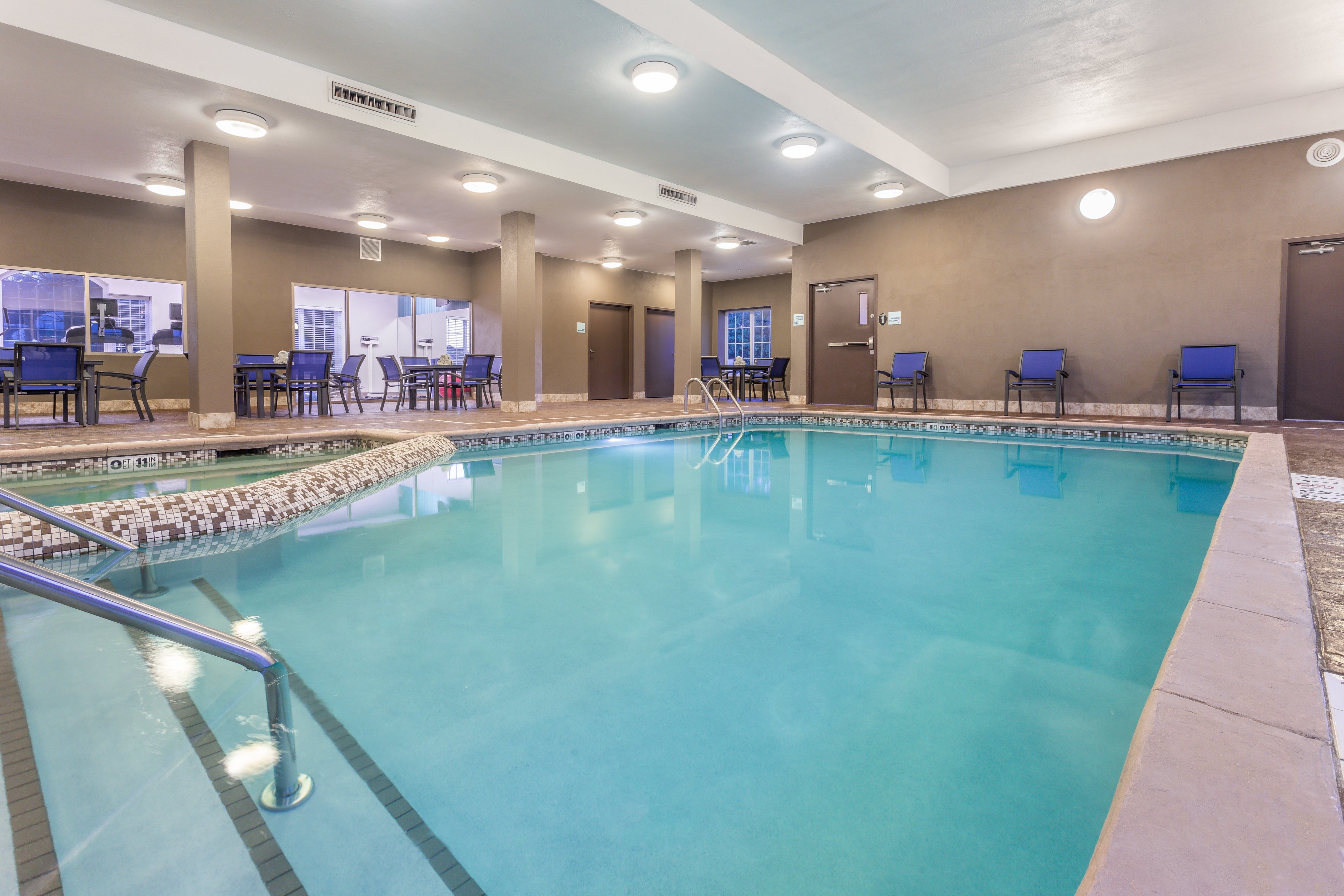 holiday inn express and suites eau claire north by ihg