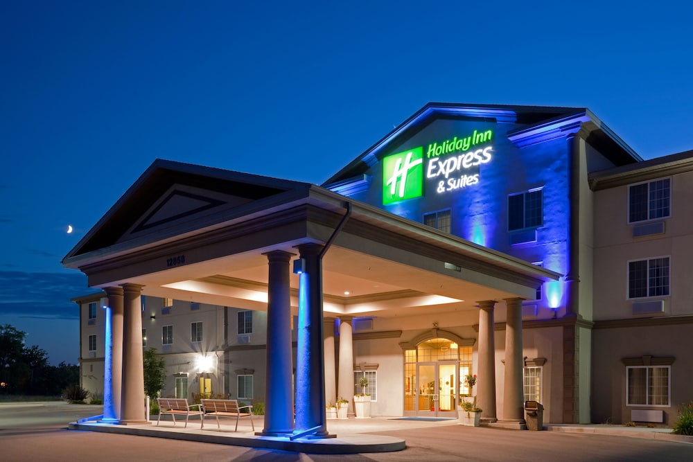 holiday inn express and suites eau claire north by ihg