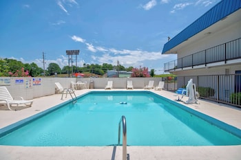motel 6 russellville ar
