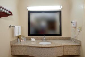 Red Roof Inn Columbus, Ms,Lowndes County>>Columbus,2 star