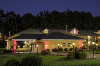 red roof inn columbus ms