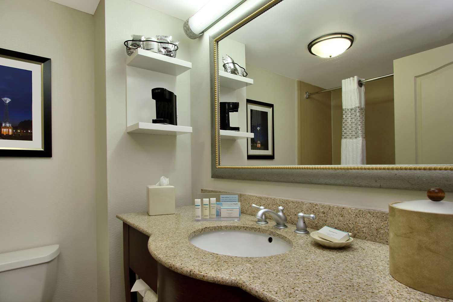 hampton inn and suites florence downtown
