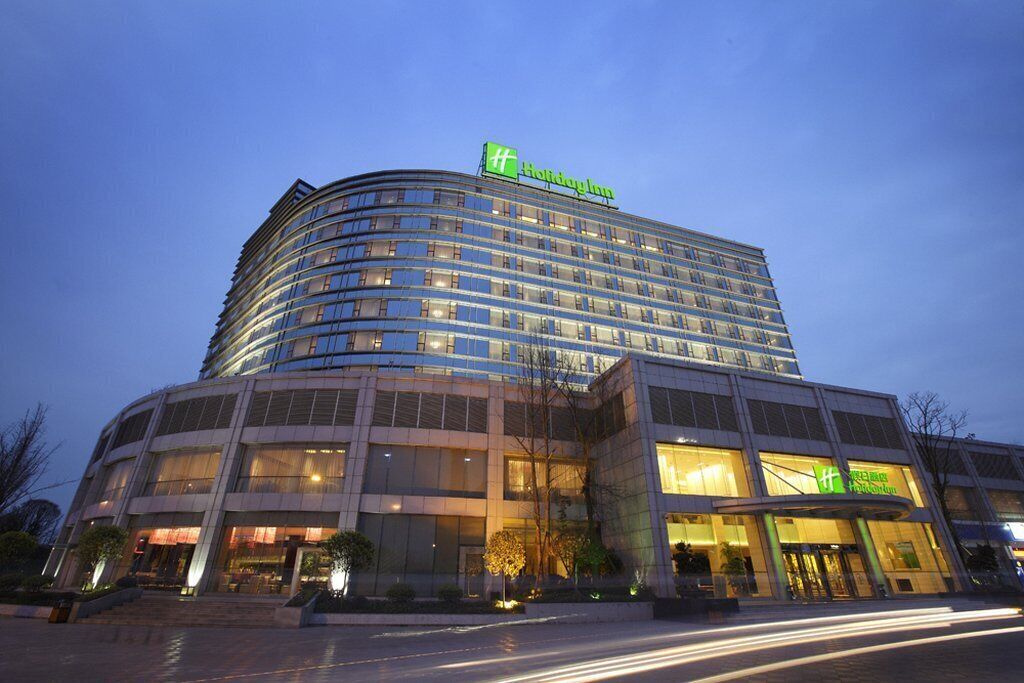 holiday inn chengdu century city east tower