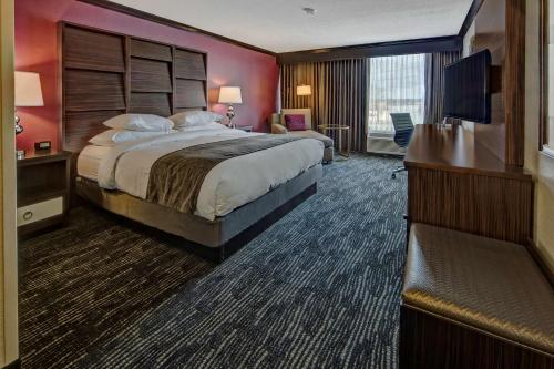 doubletree by hilton hotel decatur riverfront