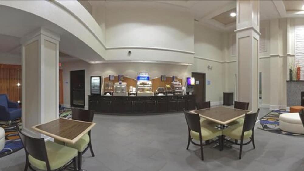 holiday inn express hotel and suites festus south