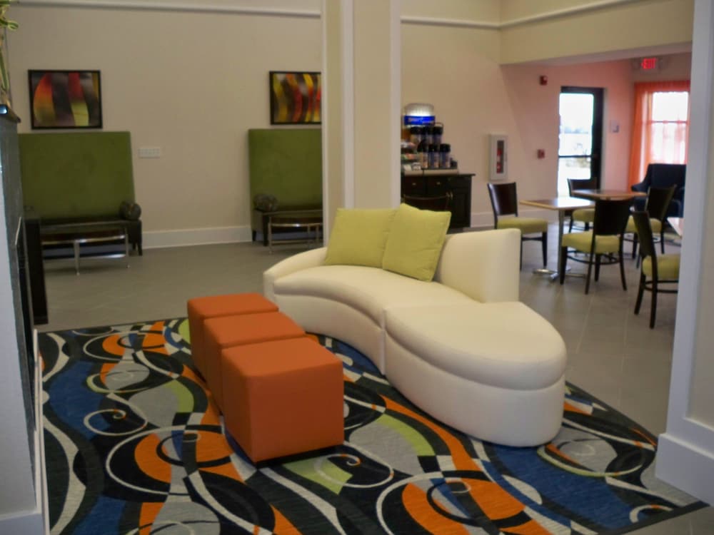 holiday inn express hotel and suites festus south