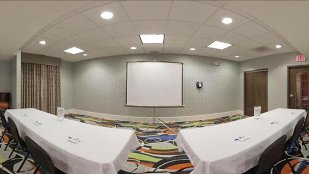 holiday inn express hotel and suites festus south