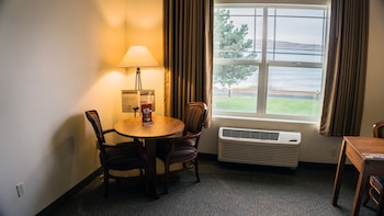 river lodge and grill